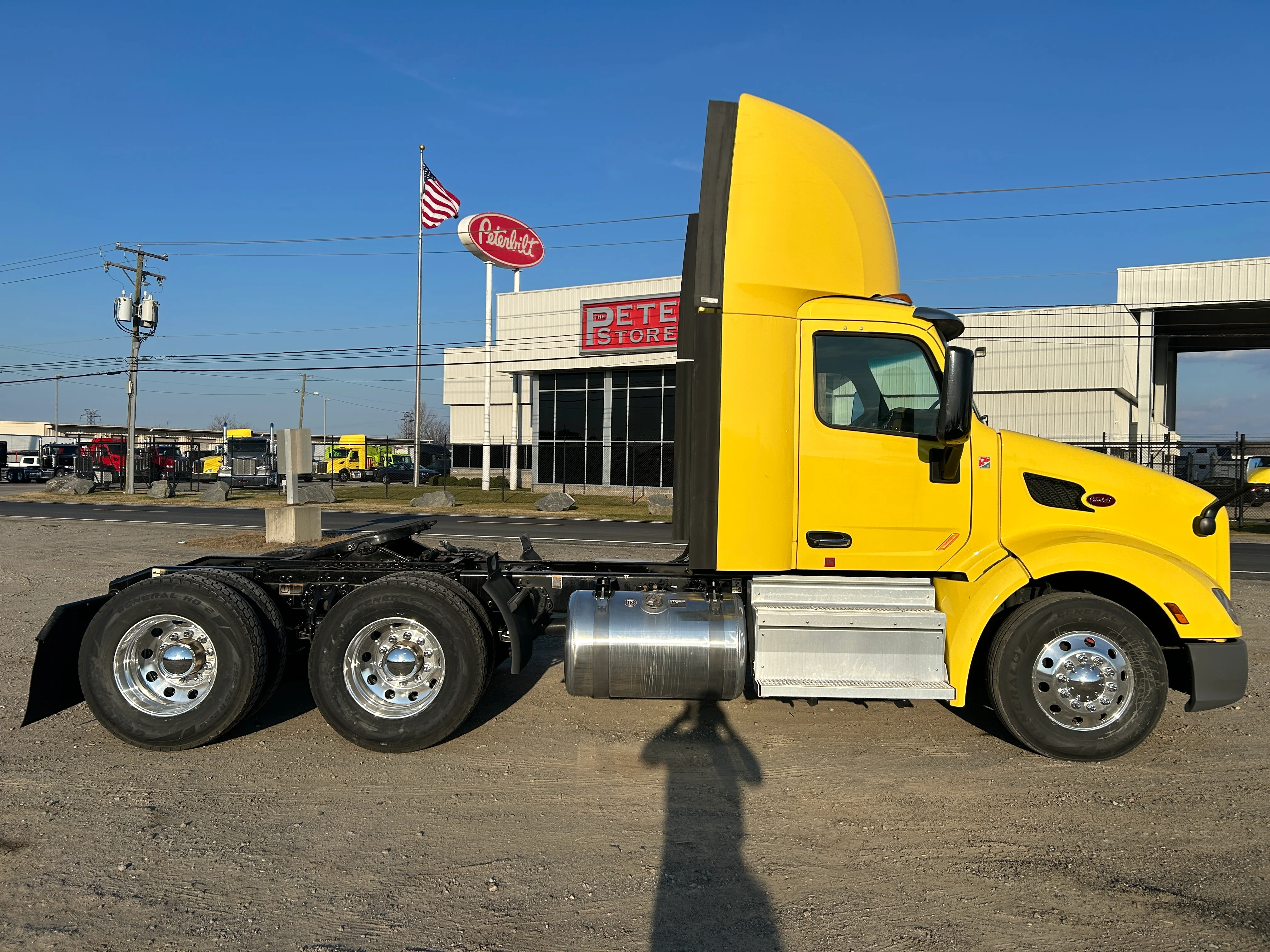 2021 Peterbilt 579 in Richmond, VA — photo 15
