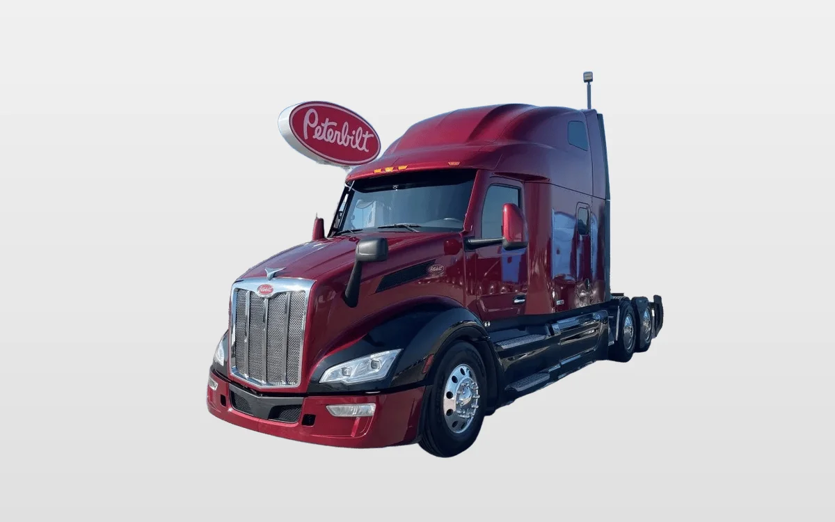2023 PETERBILT 579 - image 1