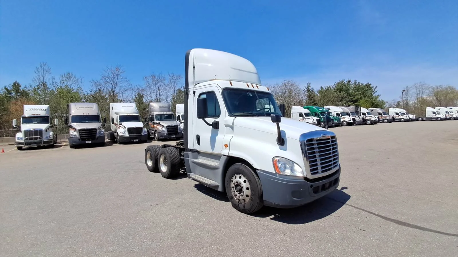 2019 Freightliner Cascadia in Shrewsbury, MA