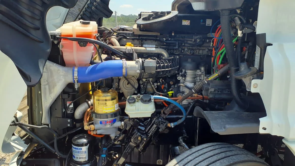 2020 Freightliner Cascadia in Birmingham, AL — photo 8