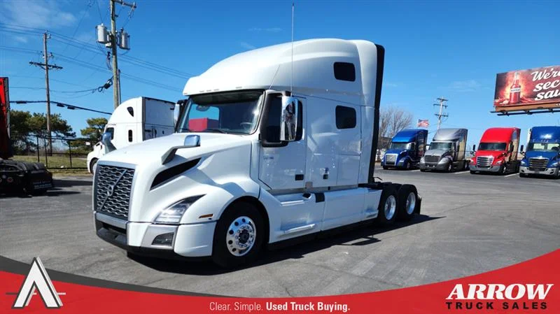 2023 Volvo VNL 760 in Cincinnati, OH