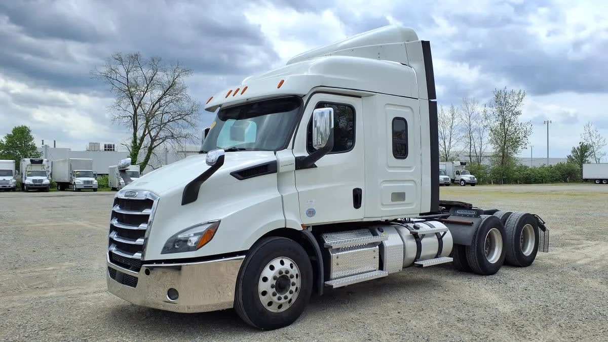 2020 Freightliner Cascadia in West Chester, OH