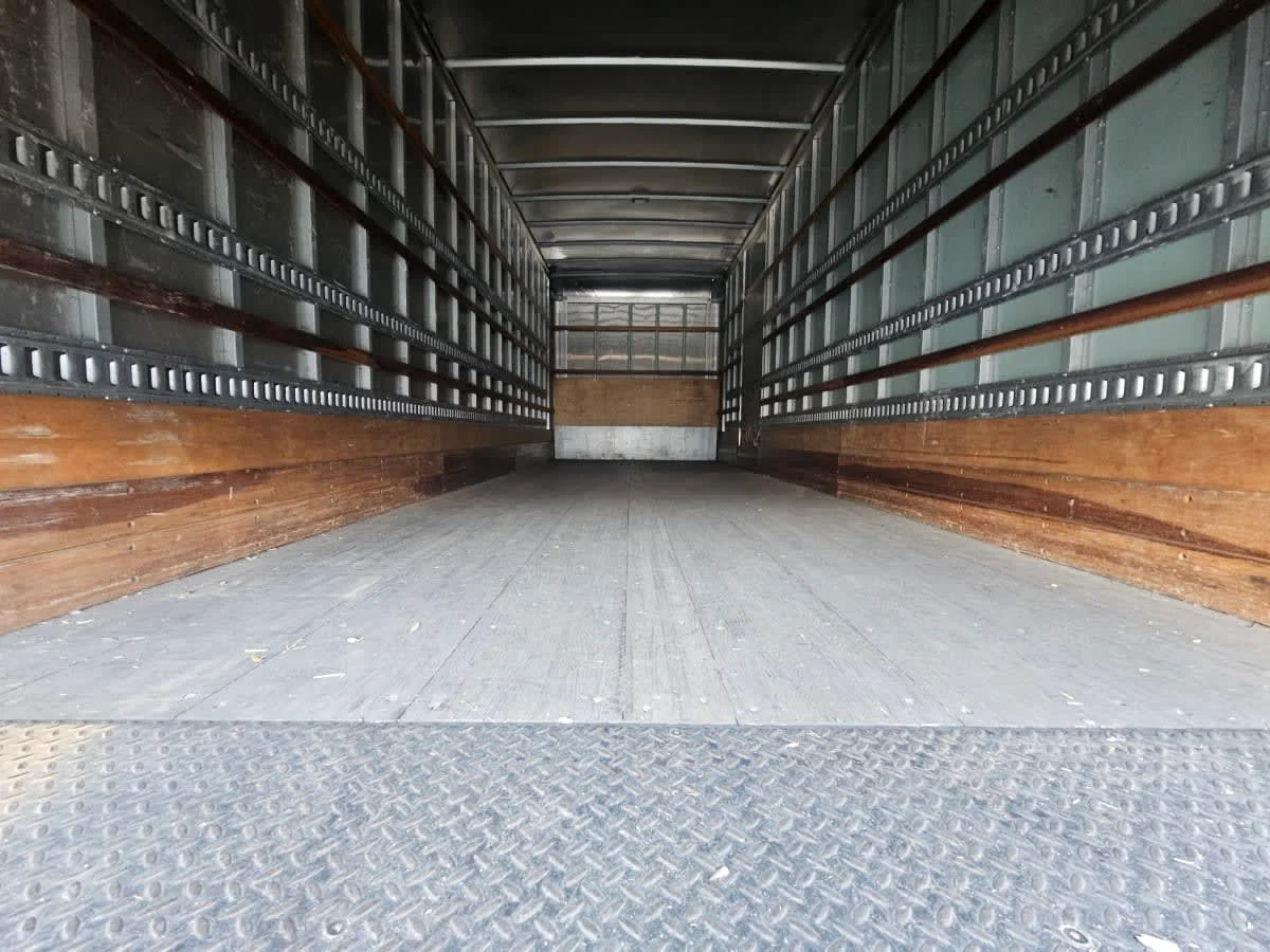 2019 Freightliner M2 106 - image 8