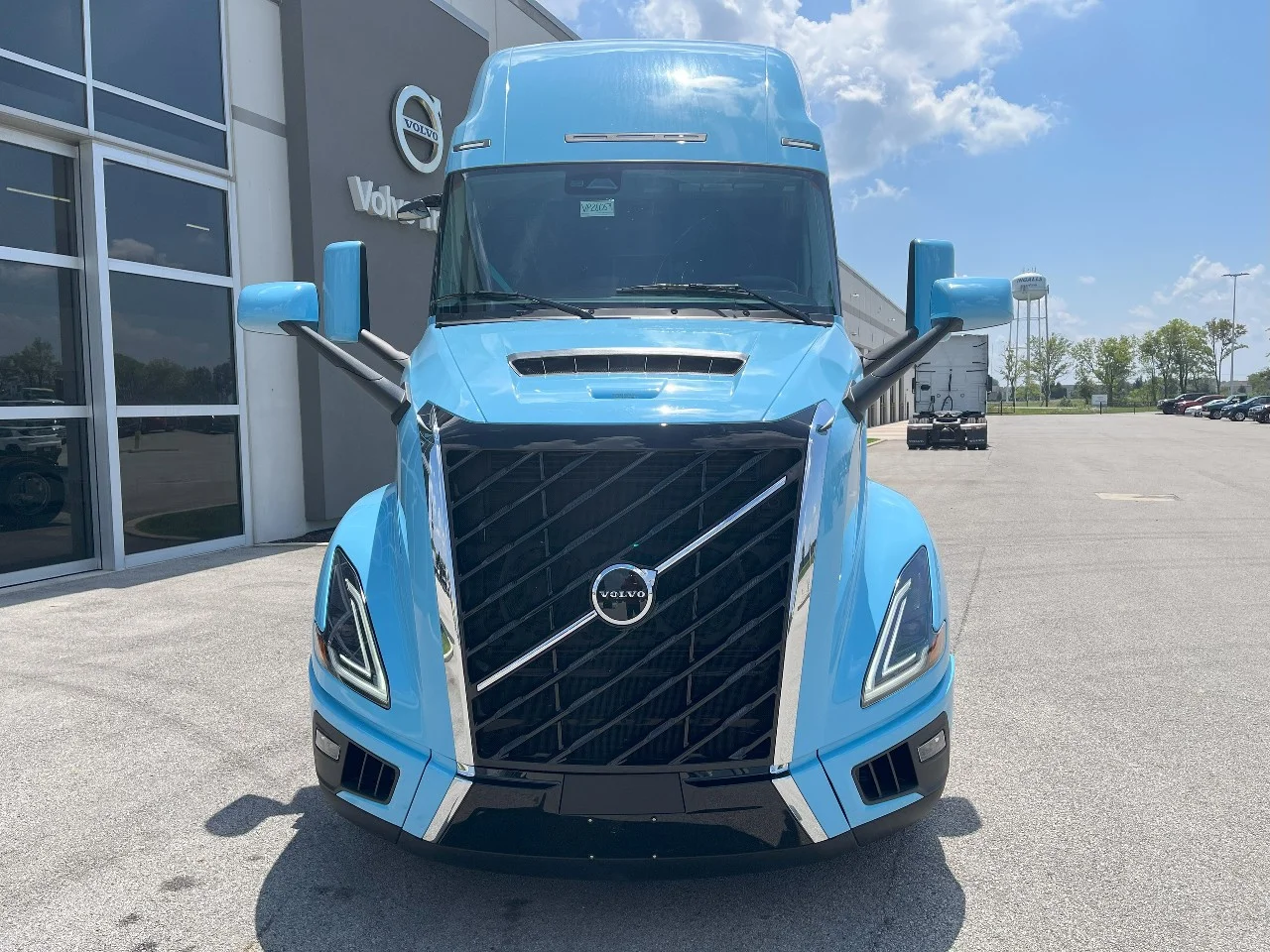 2026 Volvo VNL 860 in Pendleton, IN — photo 2