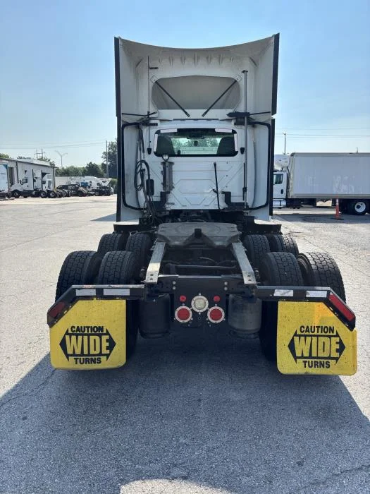2021 International LT — photo 5