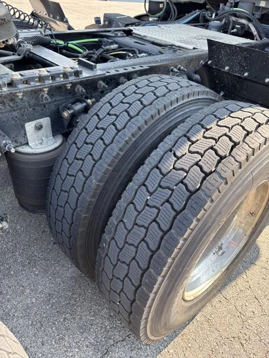 2021 International LT — photo 11