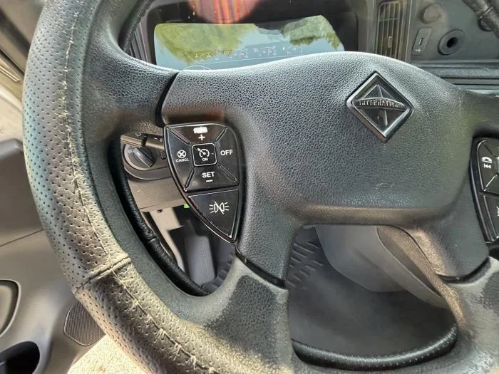 2021 International LT — photo 15