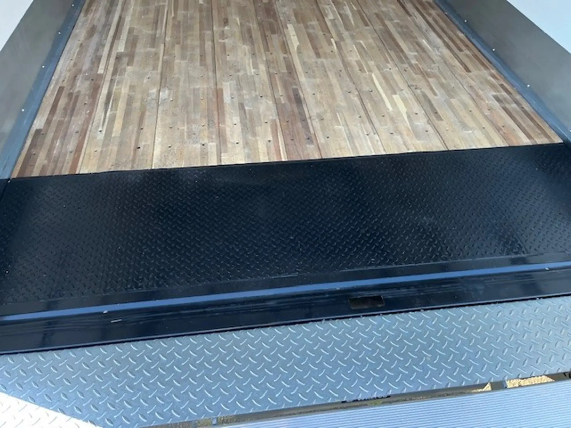 2026 Hino L6 - image 9