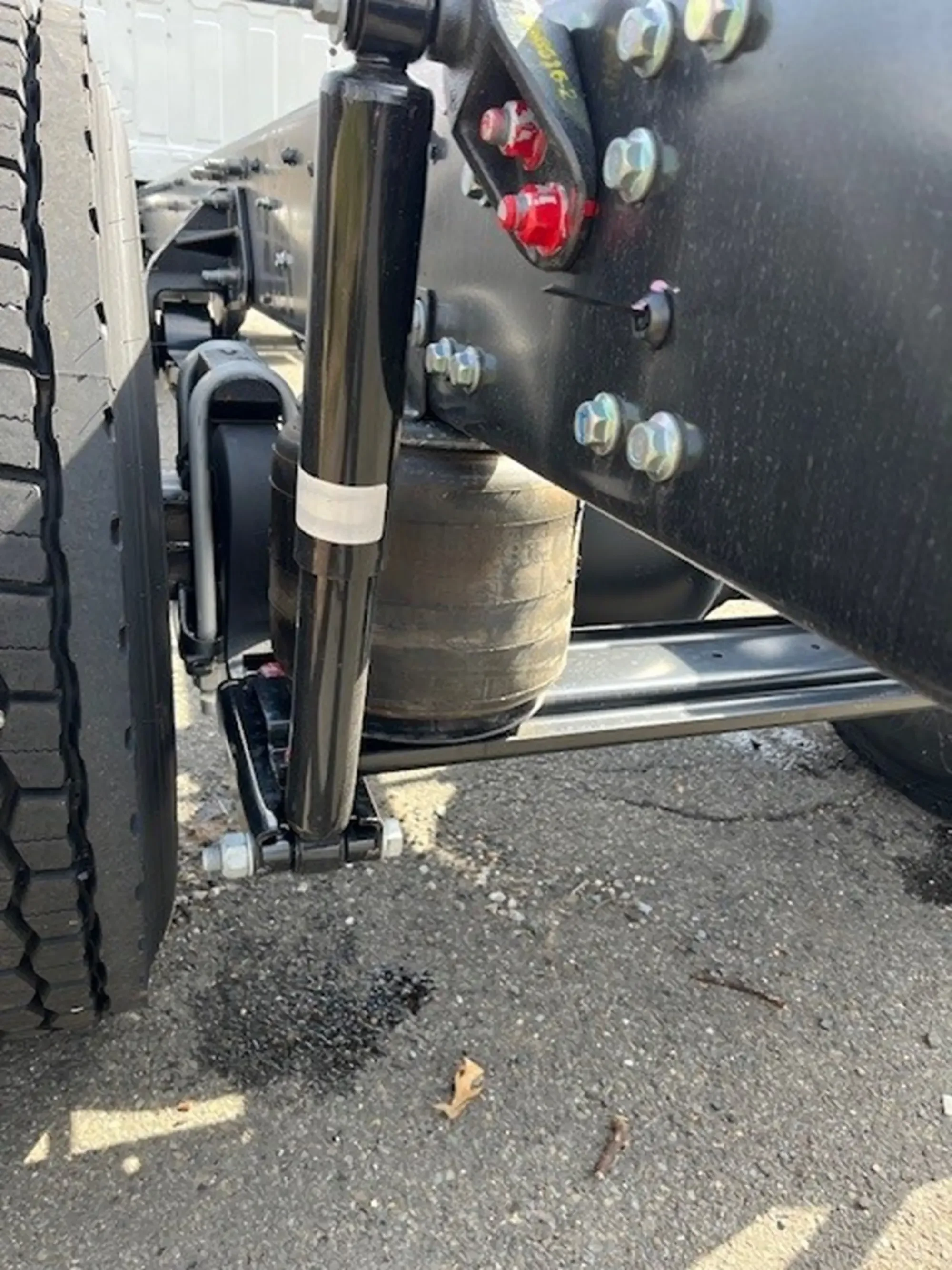 2026 Hino L6 - image 4