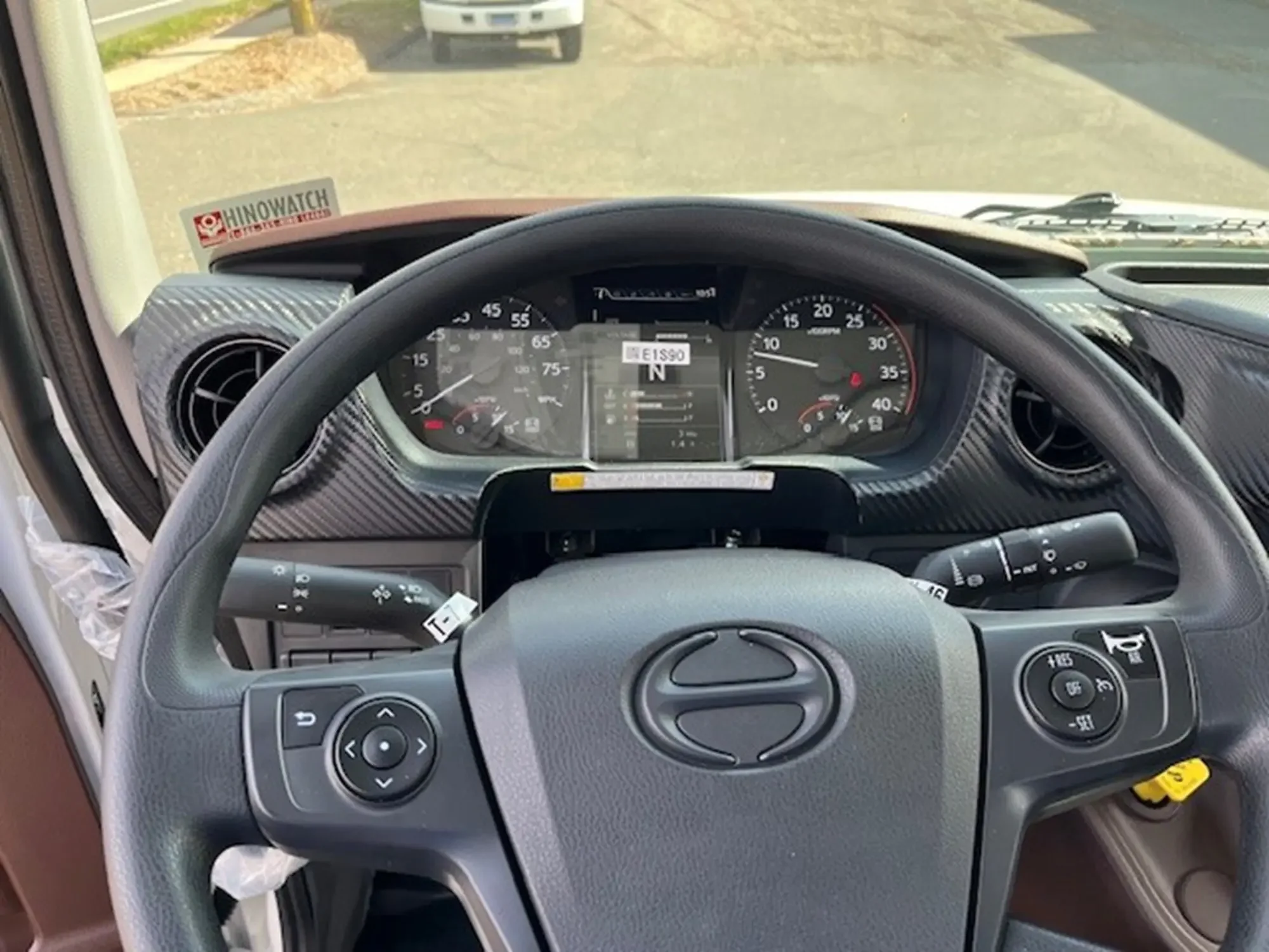 2026 Hino L6 - image 2