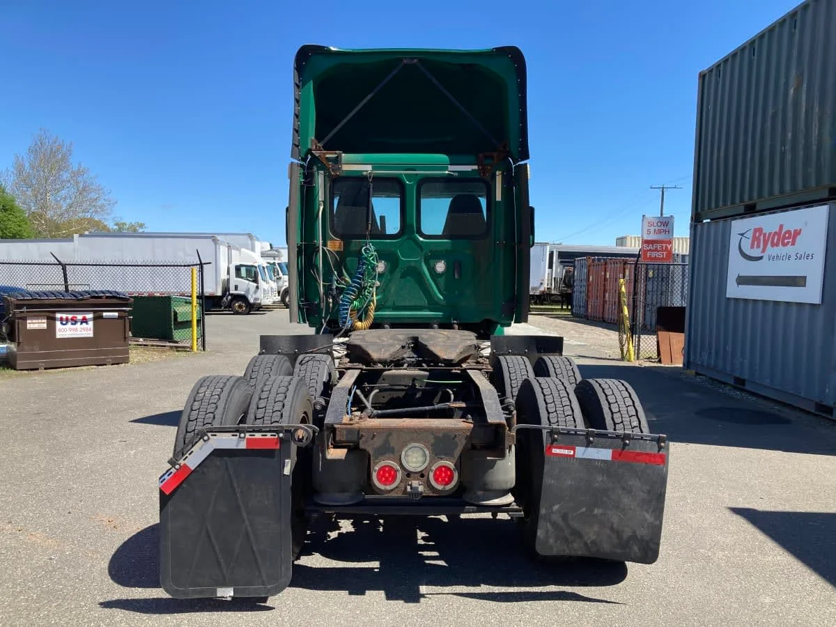2019 Freightliner Cascadia in Springfield, MA — photo 5