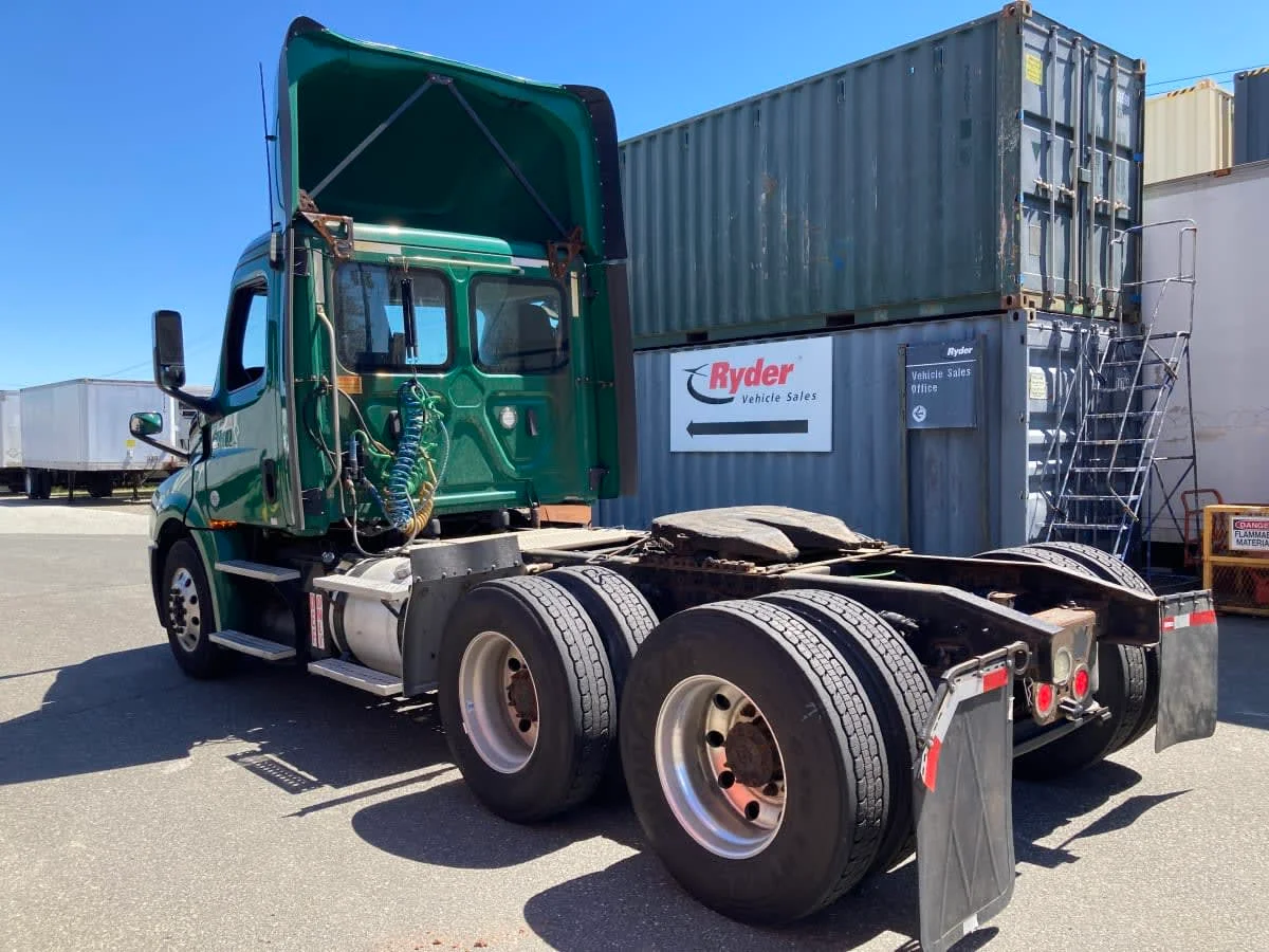 2019 Freightliner Cascadia in Springfield, MA — photo 6