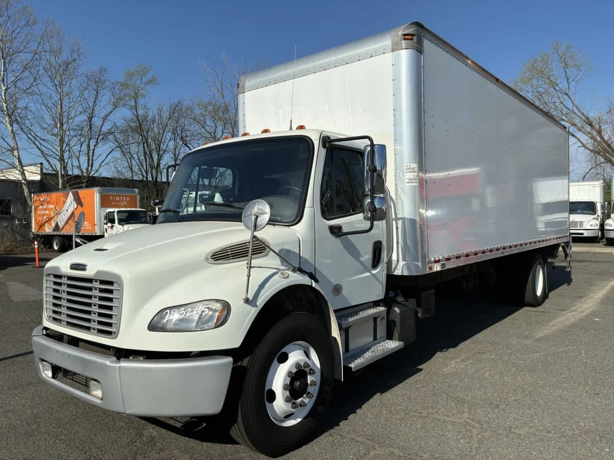 2020 Freightliner M2 106 in Kearny, NJ — photo 3