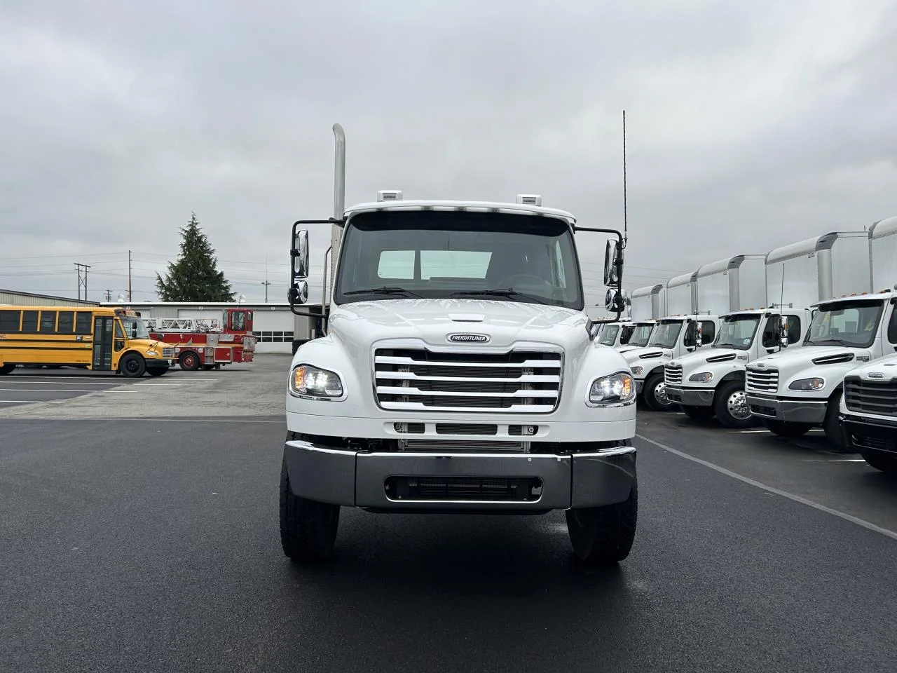 2025 Freightliner M2 106 in Olympia, WA — photo 5