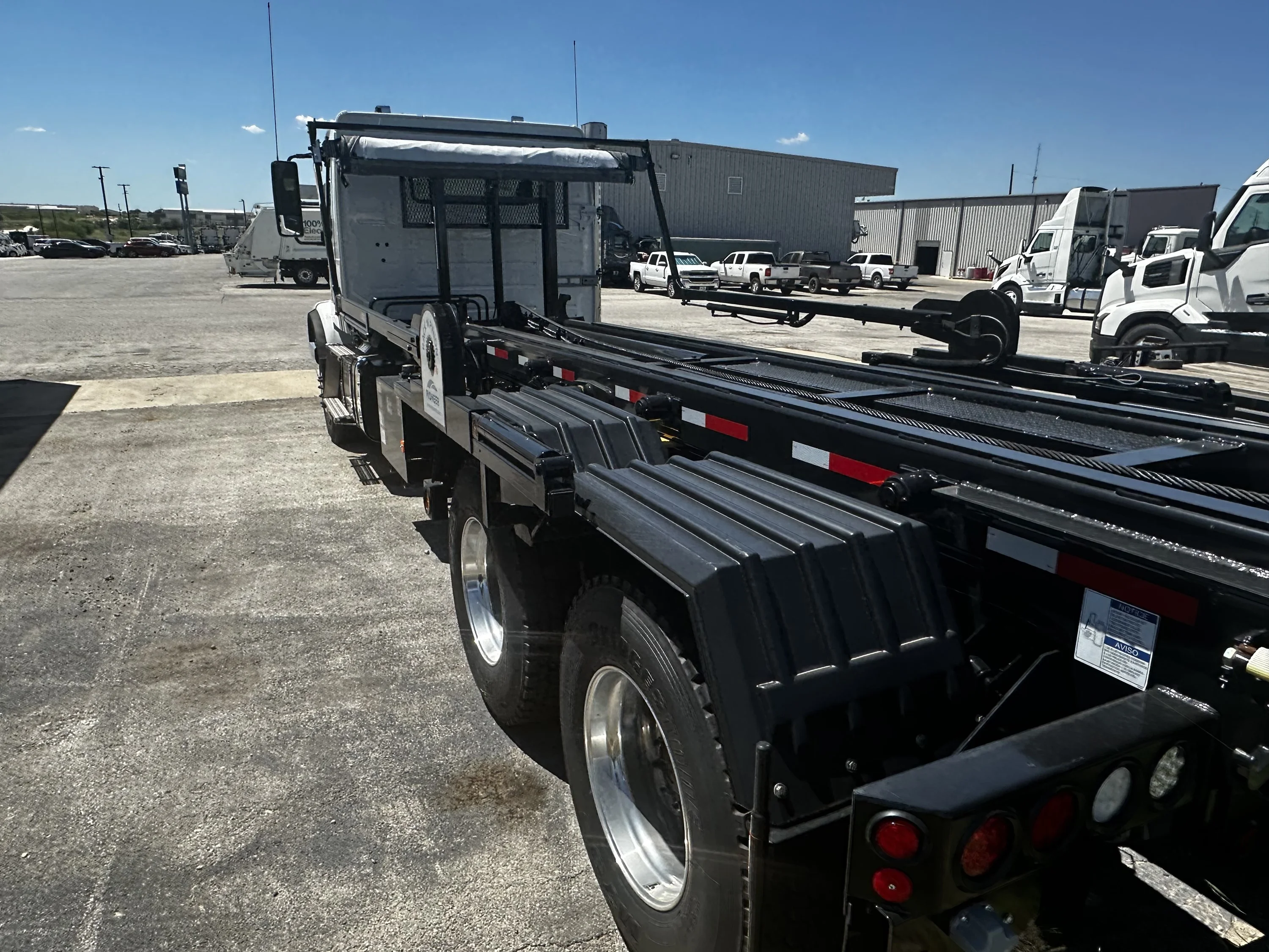 2026 Volvo VHD 300 in Austin, TX — photo 6