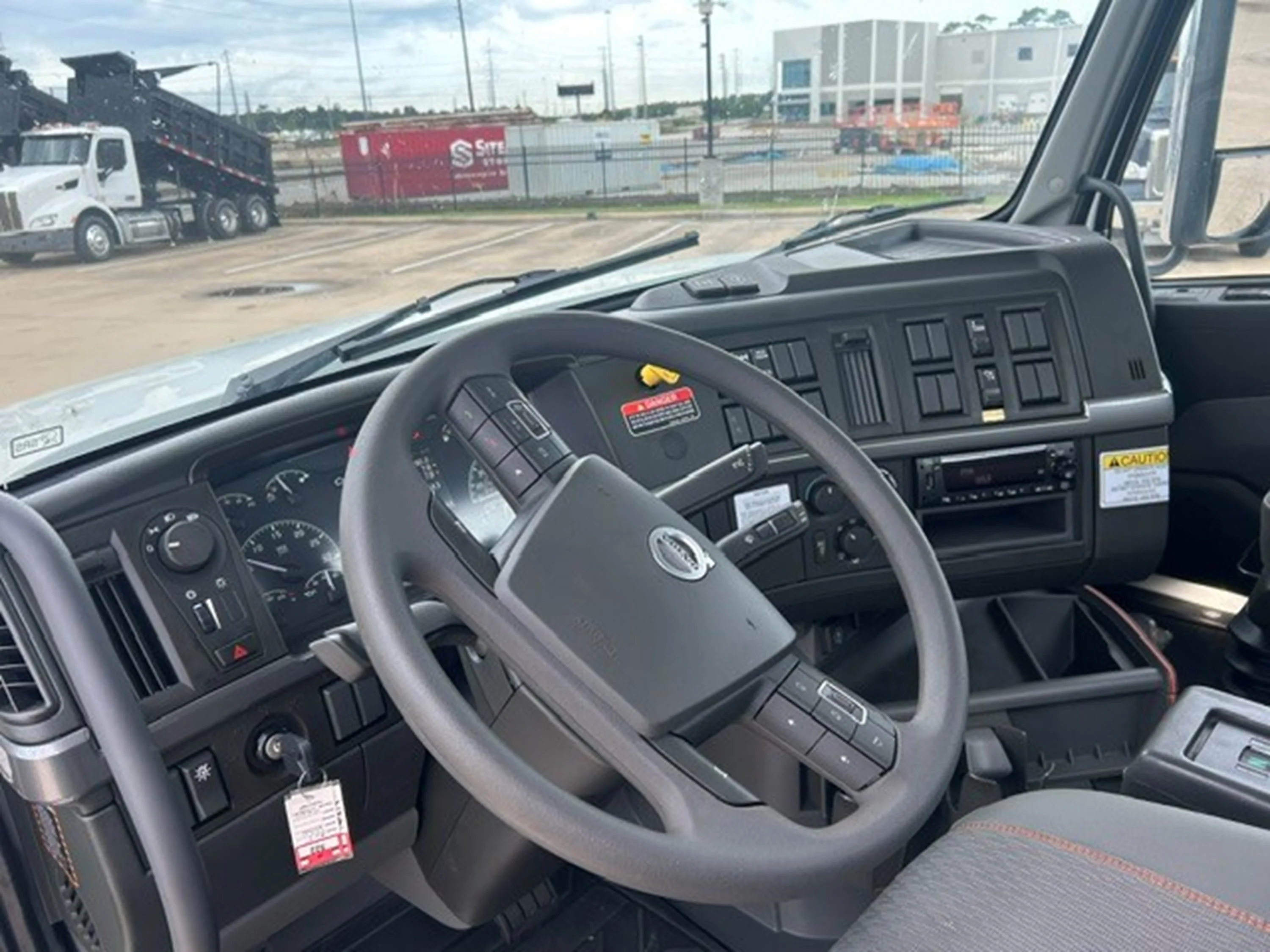 2026 Volvo VHD 300 in Austin, TX — photo 16