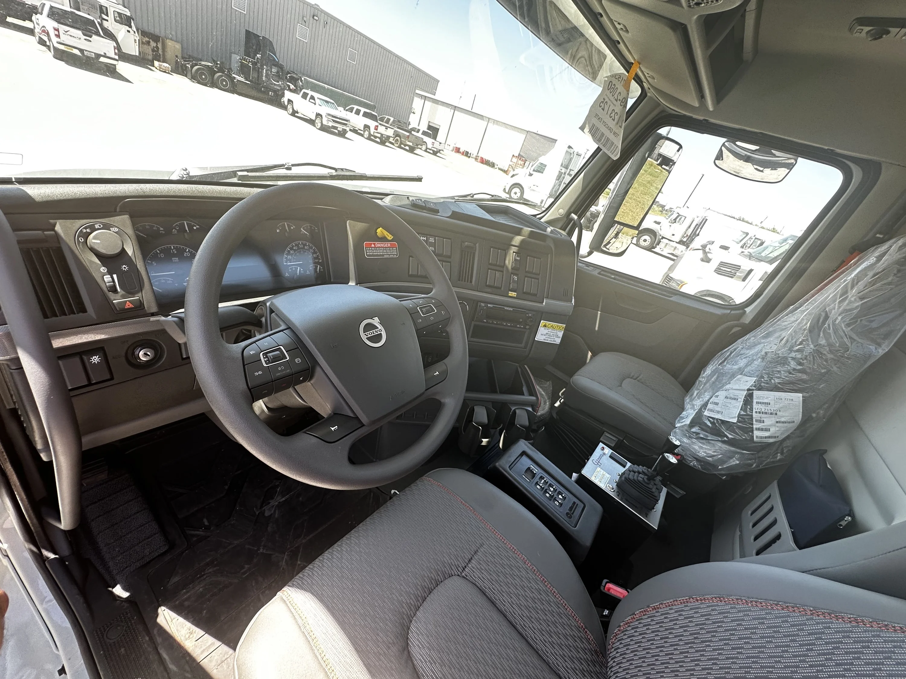2026 Volvo VHD 300 in Austin, TX — photo 8