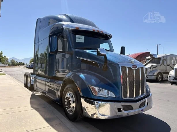 2023 Peterbilt 579 in Salt Lake City, UT — photo 9