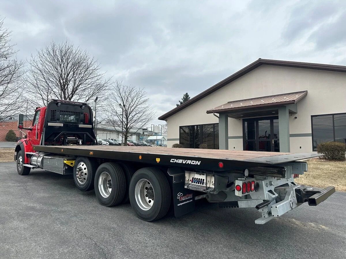 2025 International HX - image 2