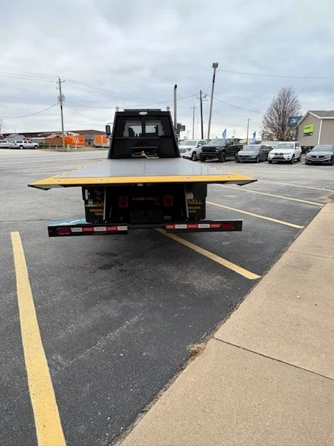 2025 Hino L7 in Lowell, AR — photo 3