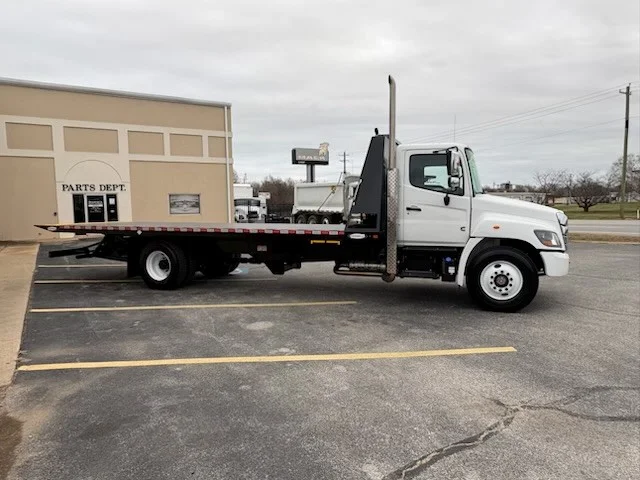 2025 Hino L7 in Lowell, AR — photo 4
