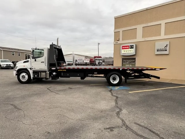 2025 Hino L7 in Lowell, AR — photo 2