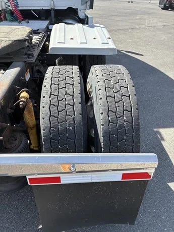 2015 Freightliner Cascadia - image 22