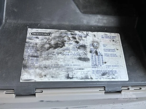 2015 Freightliner Cascadia - image 45