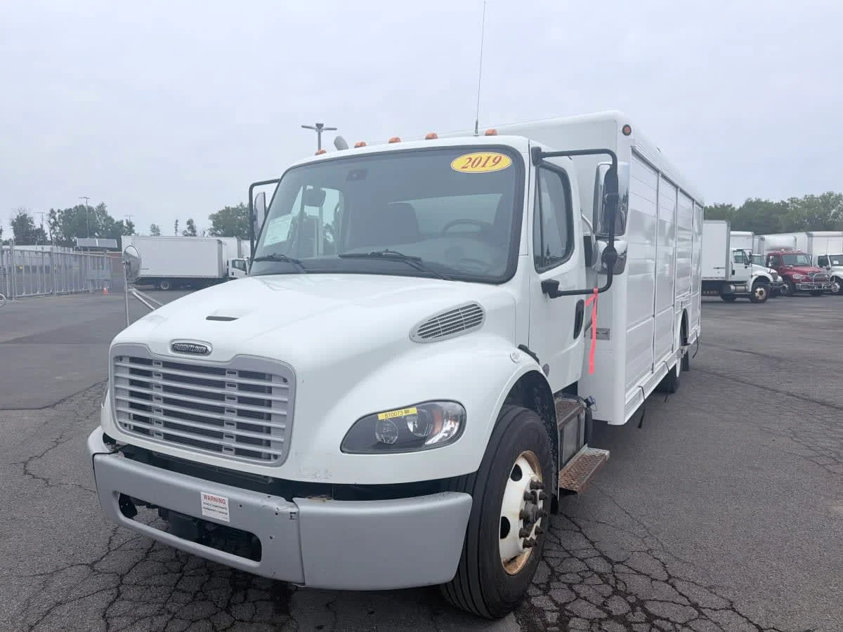 2019 Freightliner M2 106