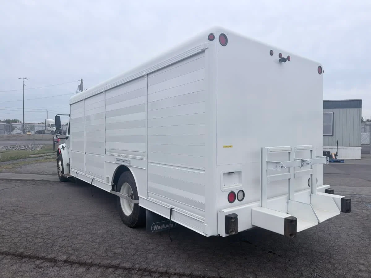 2019 Freightliner M2 106 in Syracuse, NY — photo 6