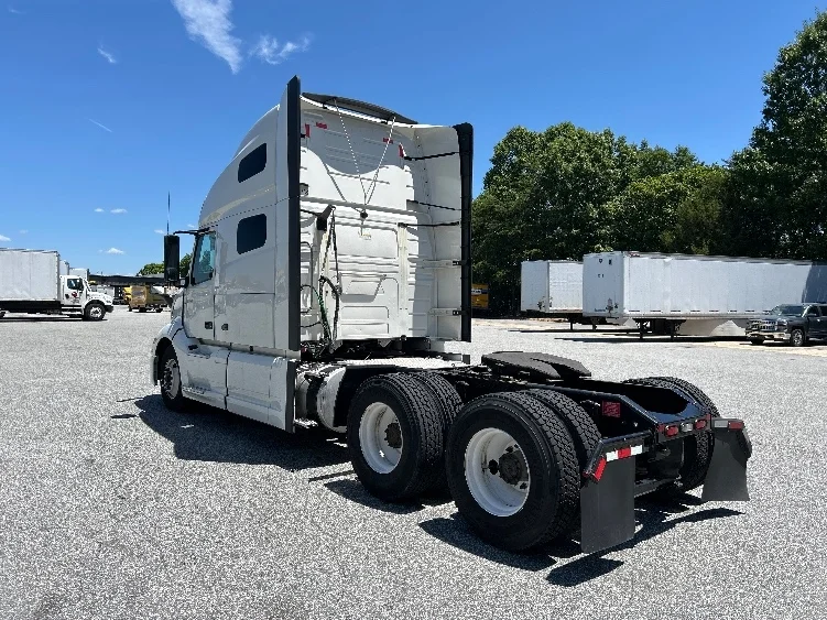 2023 Volvo VNL 760 in Greensboro, NC — photo 5