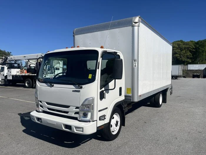 2024 Isuzu NPR - image 2