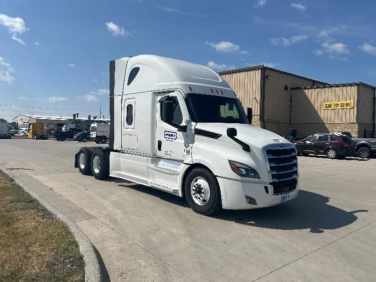 2024 Freightliner Cascadia