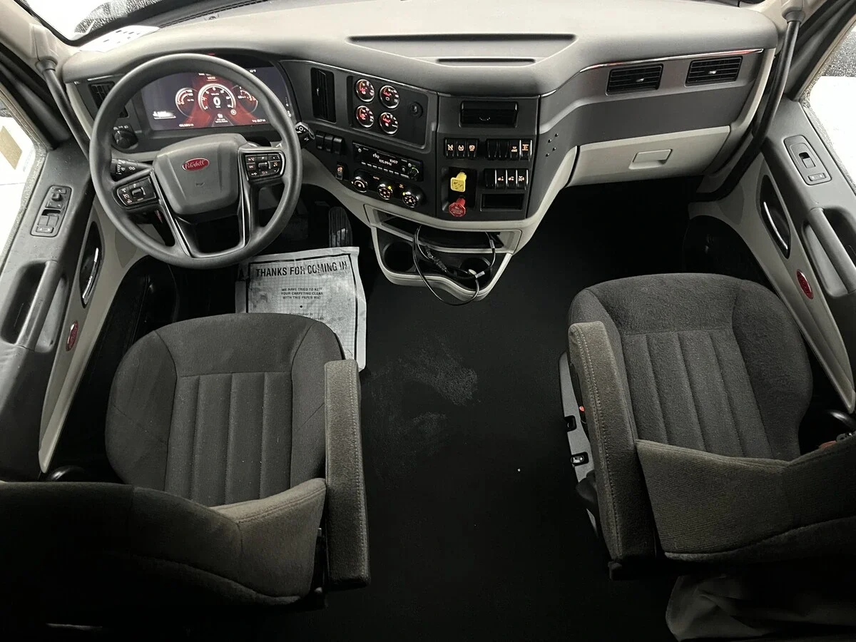 2023 Peterbilt 579 - image 26
