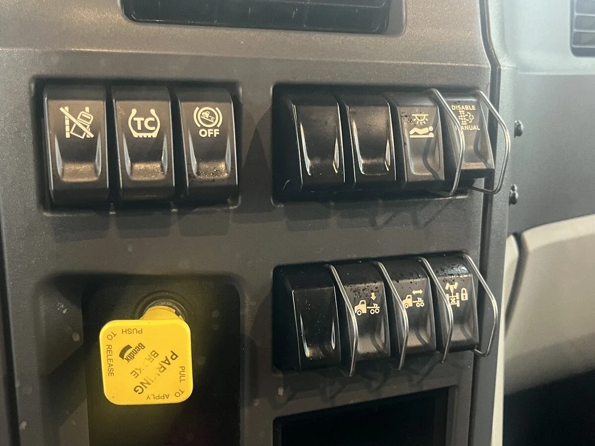 2023 Peterbilt 579 - image 23