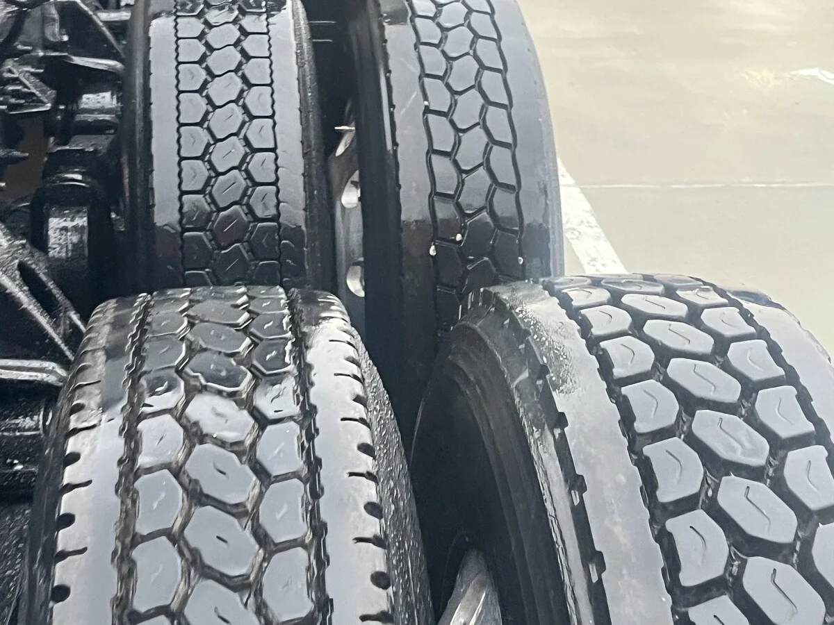 2023 Peterbilt 579 - image 7