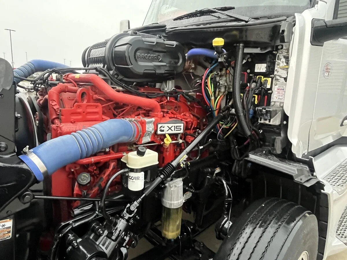 2023 Peterbilt 579 - image 13