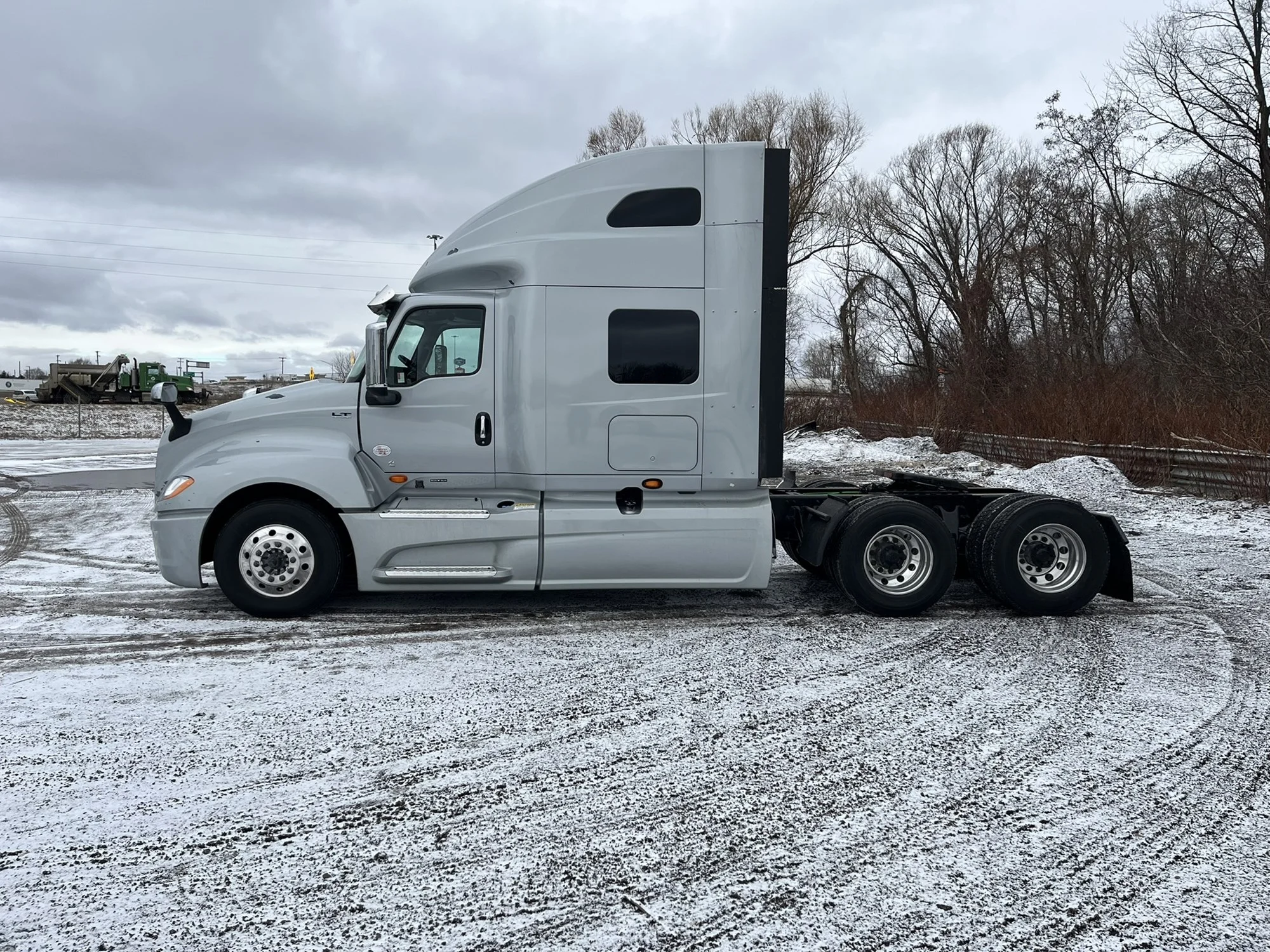2023 International LT in West Michigan International, MI — photo 2