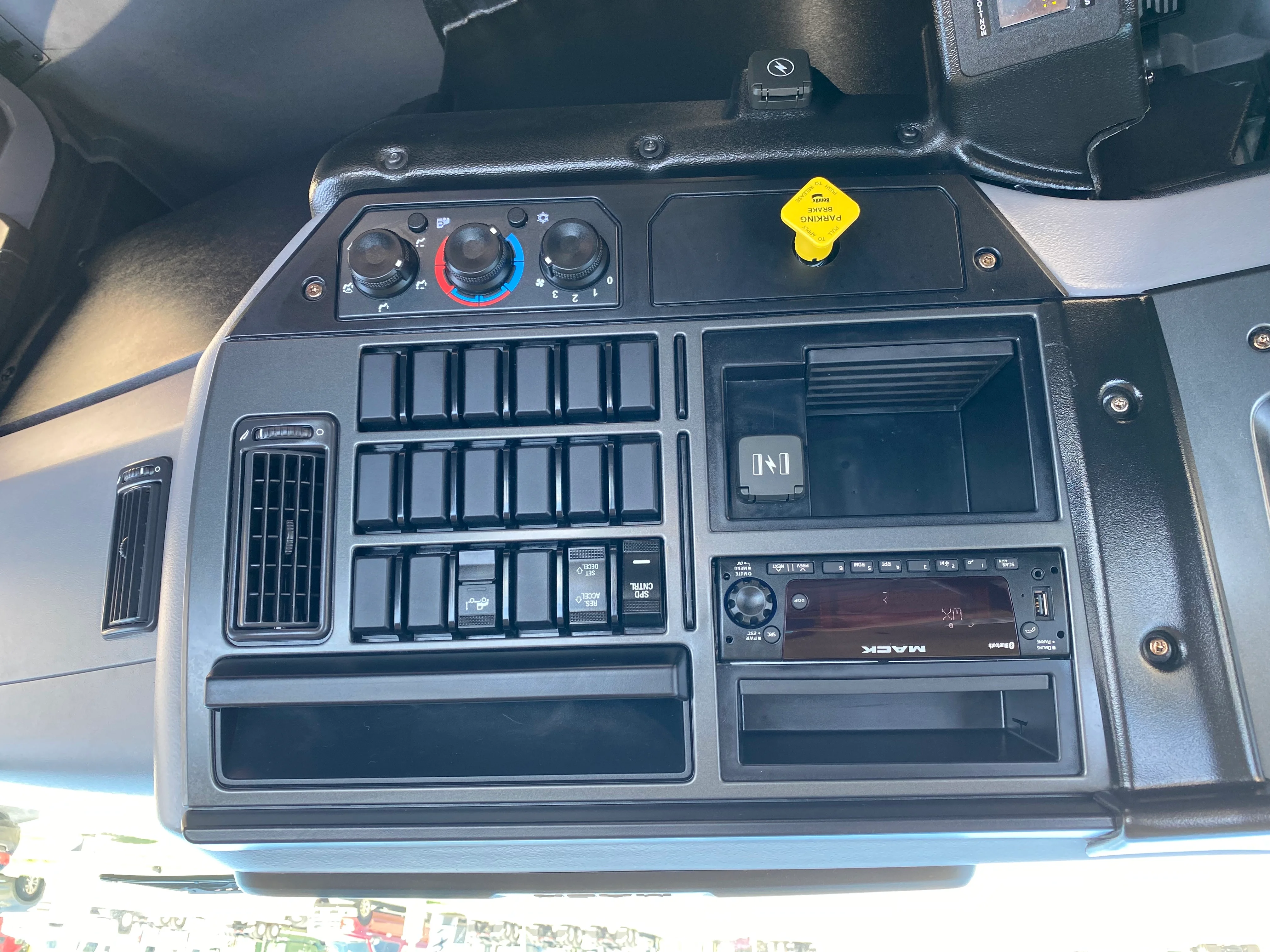 2024 Mack MD in Spokane, WA — photo 32