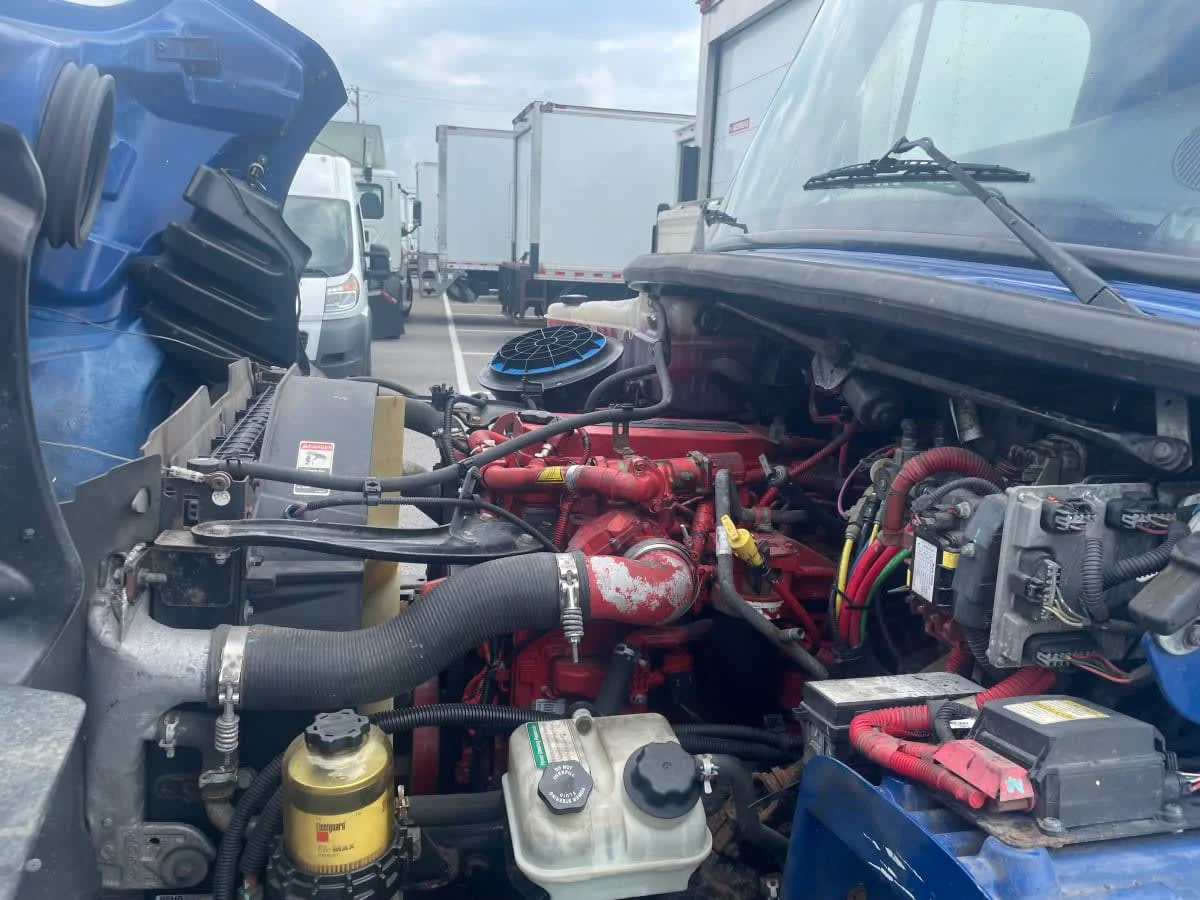 2017 Freightliner M2 106 - image 9