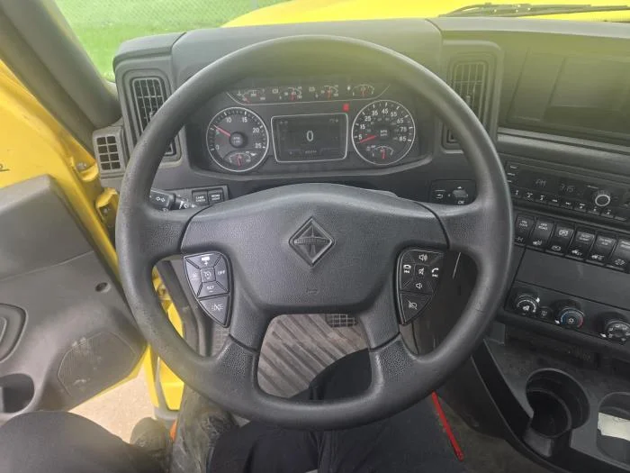 2023 International LT — photo 10