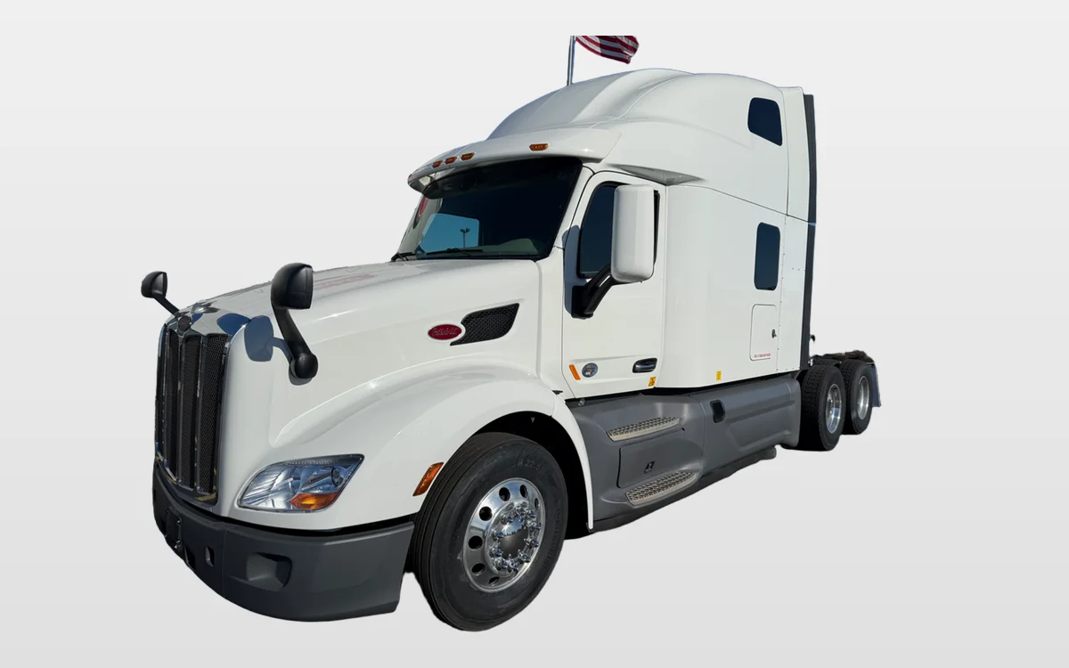 2021 PETERBILT 579 - image 1