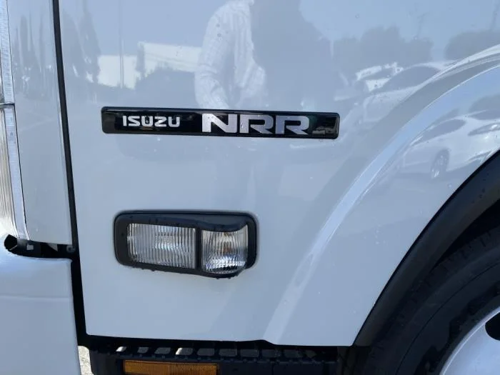 2026 Isuzu NRR — photo 11