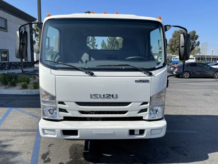 2026 Isuzu NRR — photo 9