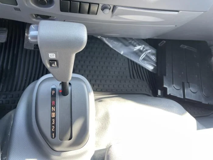 2026 Isuzu NRR — photo 16
