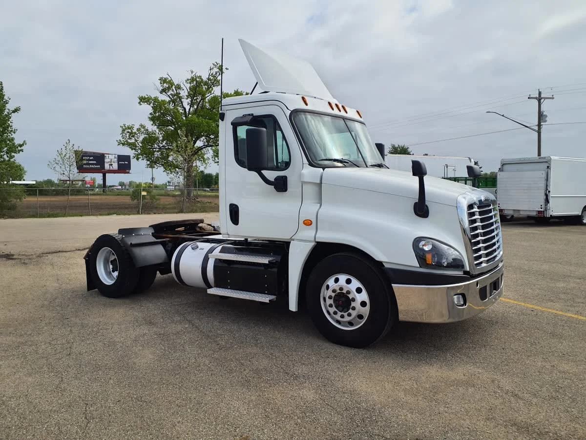 2018 Freightliner Cascadia in Wayland, MI — photo 3