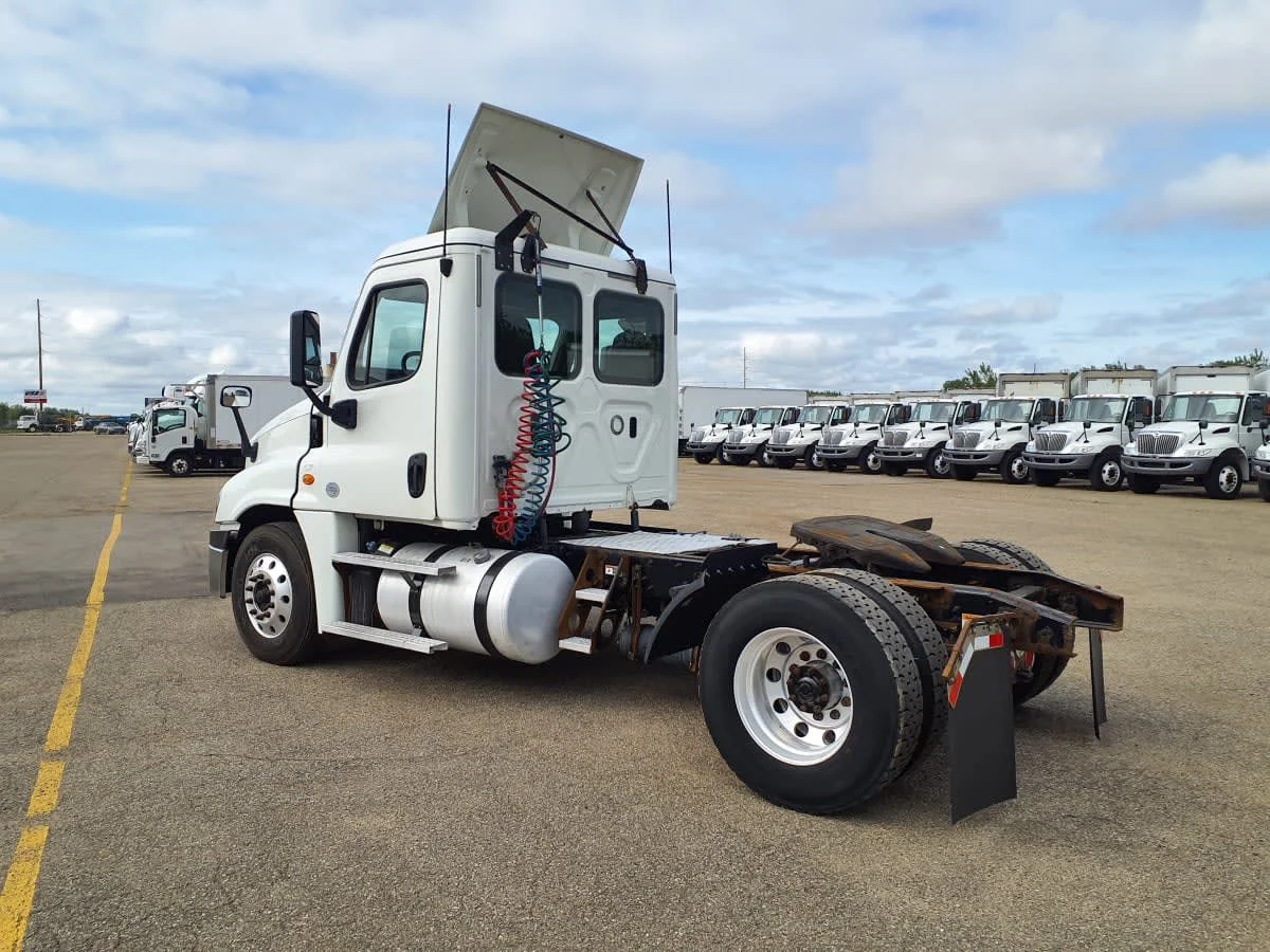 2018 Freightliner Cascadia in Wayland, MI — photo 6