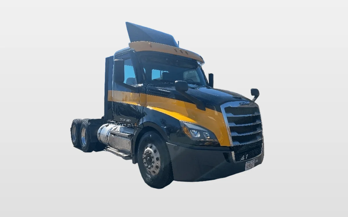 2022 Freightliner - image 1