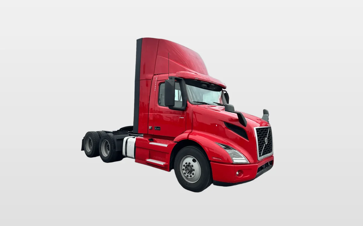 2021 Volvo - image 1