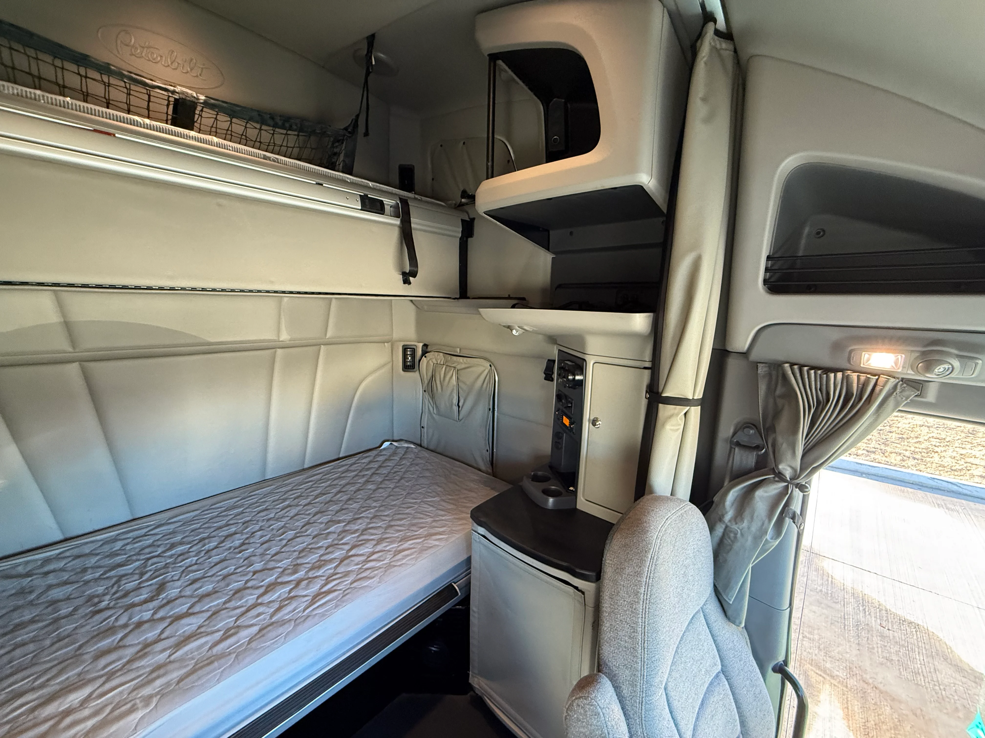 2023 Peterbilt 579 - image 14